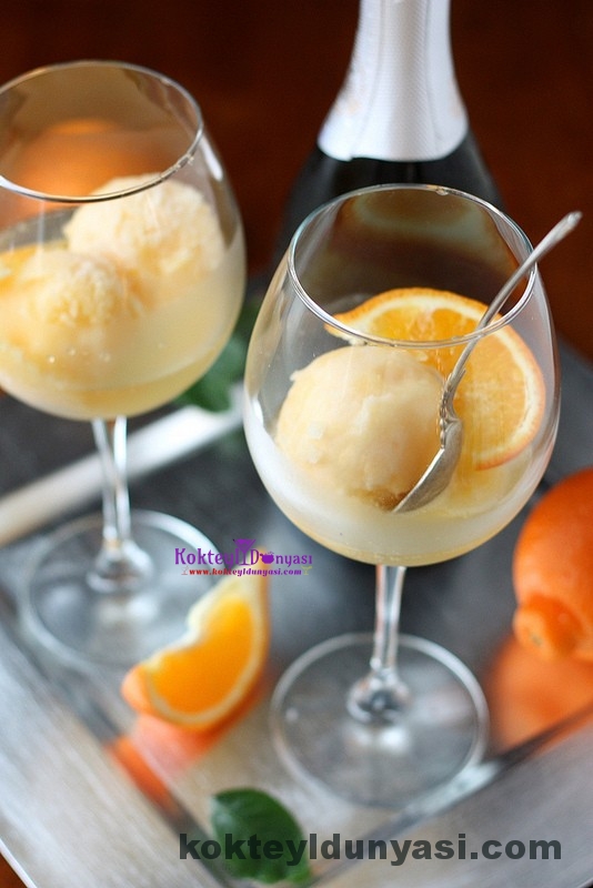 Tangerine Sorbet Champagne Floats