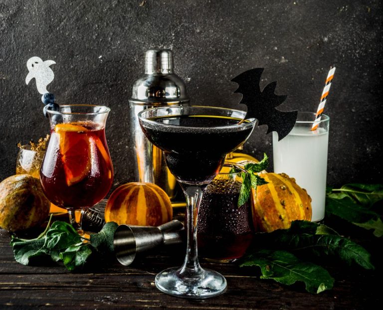 30 Spooky Halloween Cocktails