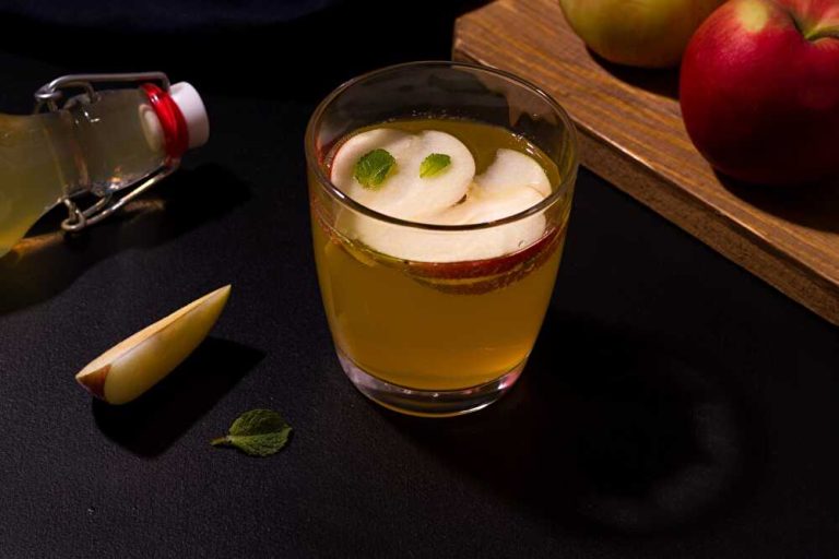 Apple Cobbler : Cocktail recipe Apple Cobbler