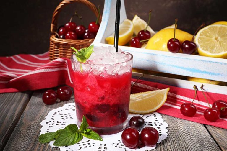 Refreshing Alcohol-Free Cherry Tree : Cocktail recipe Refreshing Alcohol-Free Cherry Tree